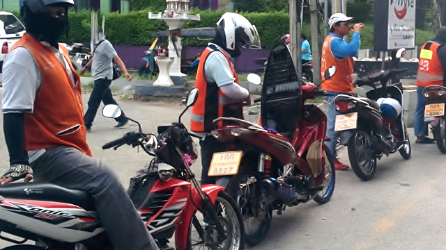 バンコク市内の移動に欠かせない交通手段10選・モーターサイ（バイクタクシー）