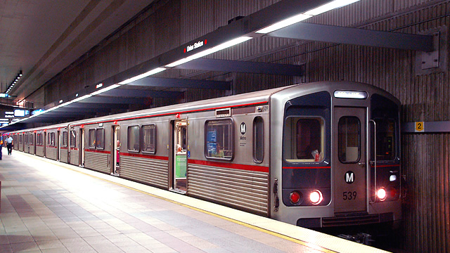 スマートにロサンゼルスを動き回ろう！便利な交通機関４選・とっても乗り心地が良いロスの地下鉄！