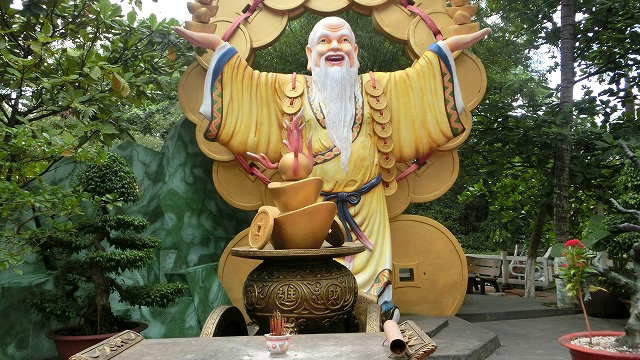 ベトナム・ホーチミン在住者が教える！日帰りで行ける面白スポット４選・スイティエン公園の神様