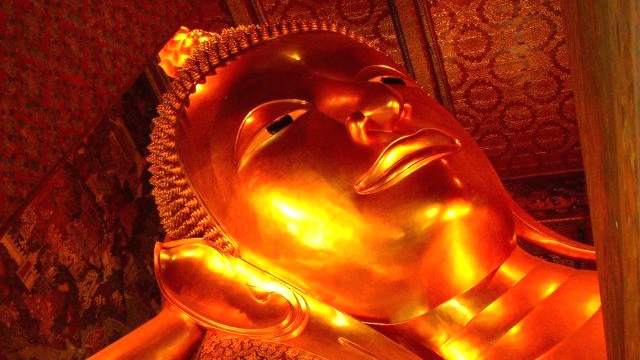 バンコク旅行で訪れたい！タイの歴史と文化に触れる観光スポット６選・涅槃仏とマッサージのお寺｜ワット・ポー