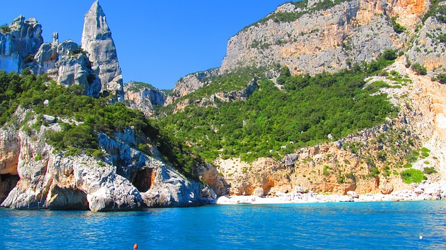 イタリア人が愛する海！おすすめビーチ５選＋持ち物・楽しみ方情報