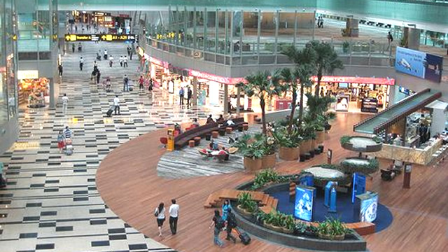シンガポール・チャンギ空港で快適に待ち時間を過ごす方法６選