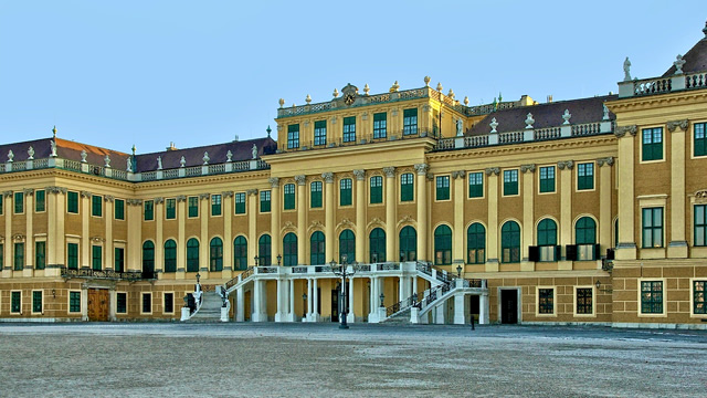 贅沢の極み！ヨーロッパ大都市に現存する豪華絢爛な宮殿５選・シェンブルン宮殿（ウィーン）