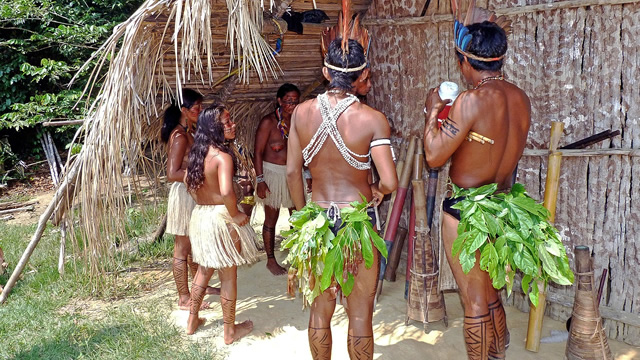 全てが初体験アドベンチャーの旅！南米アマゾンお勧め１０選・原住民の家訪問