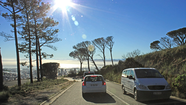 南アフリカをリーズナブルに安全に旅するお勧め交通手段５選・レンタカー