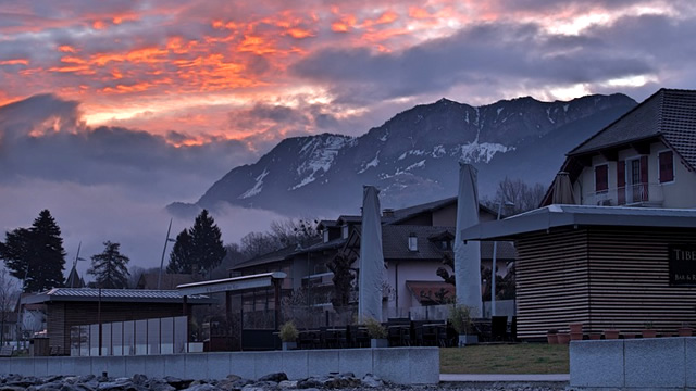 スイスとフランスの国境！レマン湖畔の魅力的な町と城４選・エビアン丨Evian les Bains（フランス）