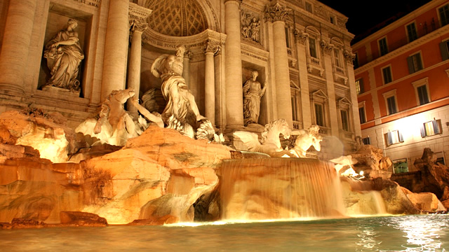 ライトアップが美しい！永遠の都ローマの休日１０選（夜編）・トレヴィの泉