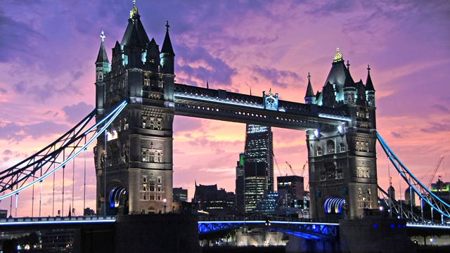 ヨーロッパの主要河川に掛かる夜景がロマンチックな橋６選・ロンドン橋