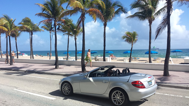 「カリブの碧い海」人気リゾート地マイアミの見所３選・ドライブ